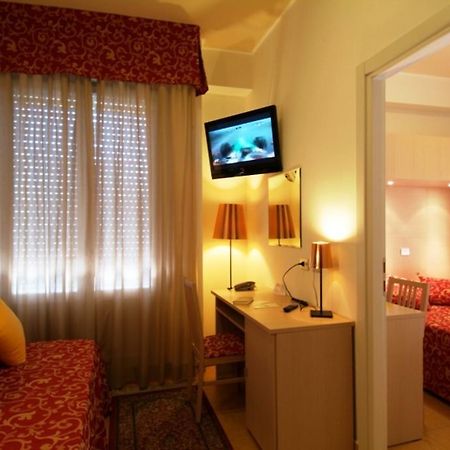 Hotel Mimosa ベラーリア・イジェア・マリーナ エクステリア 写真