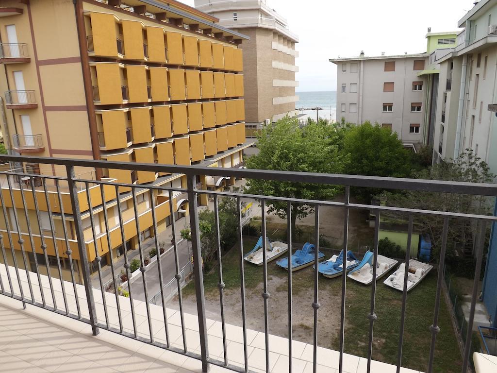 Hotel Mimosa ベラーリア・イジェア・マリーナ 部屋 写真