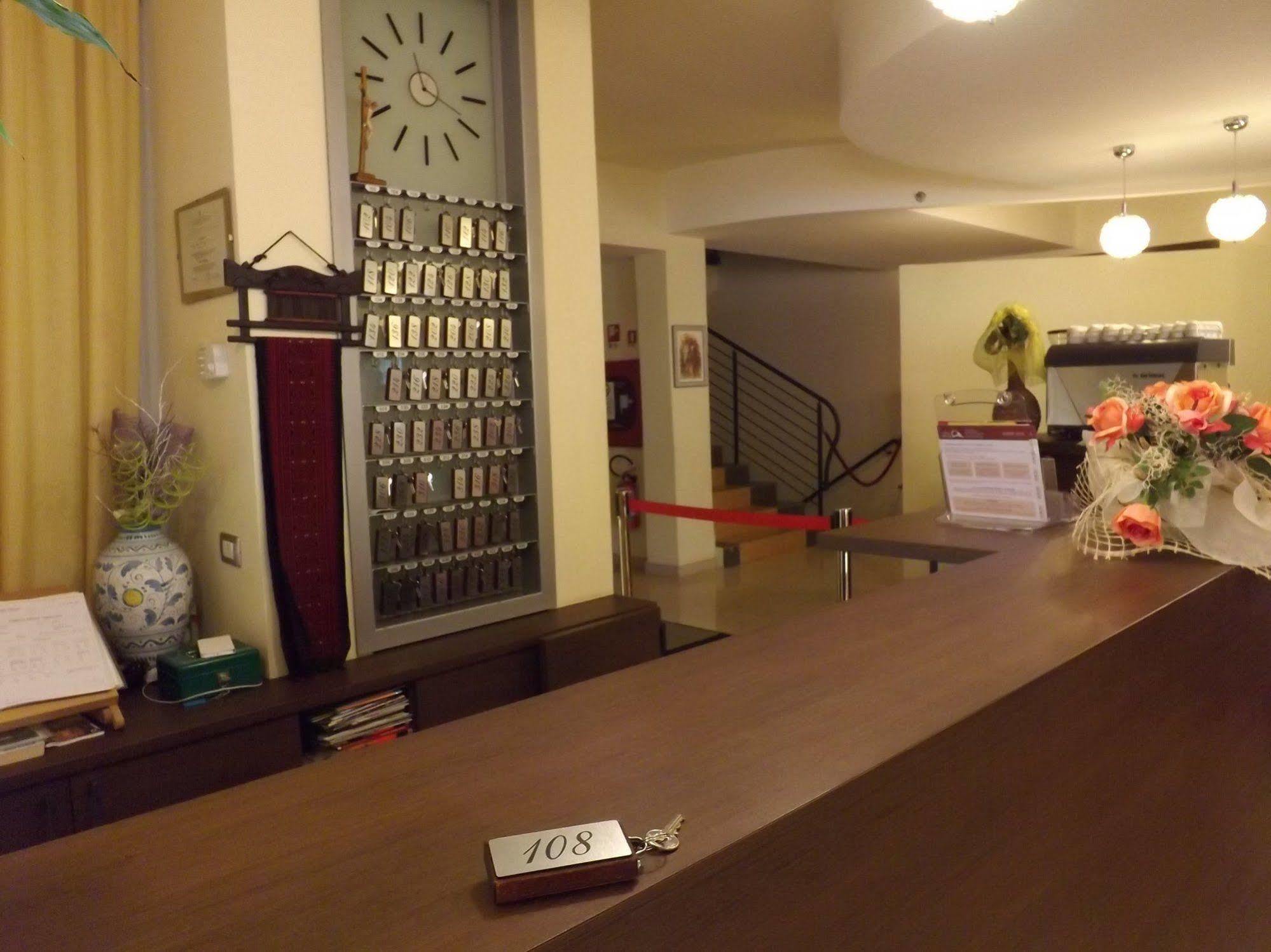 Hotel Mimosa ベラーリア・イジェア・マリーナ エクステリア 写真